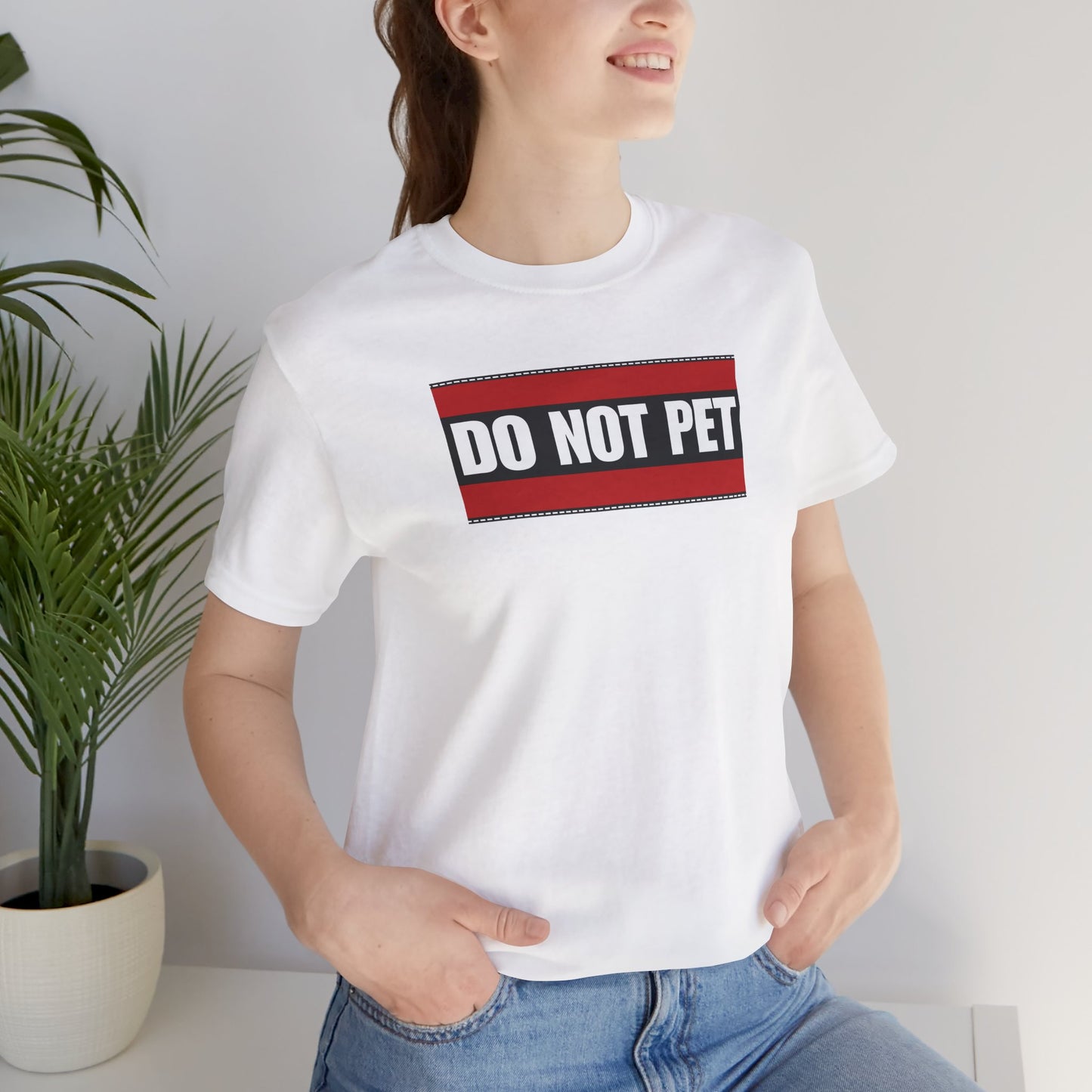 DO NOT PET Unisex Tee